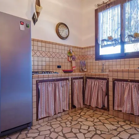 Chanel בית נופש מונטרוני די לצ'ה