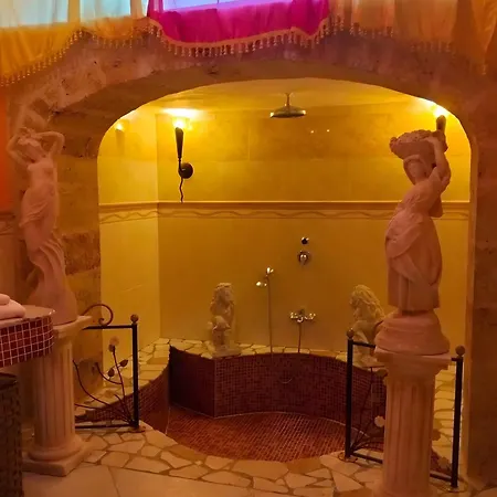 בית נופש Chanel *