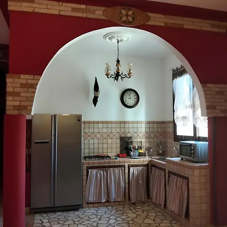 בית נופש Chanel מונטרוני די לצ'ה